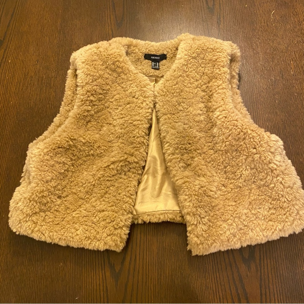 Forever 21 Faux Shearling Fur Vest Size Extra Large XL
